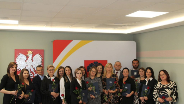 Wójt gminy Lubaczów wręczył nagrody nauczycielom i dyrektorom [ZDJĘCIA]