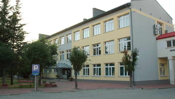 W piątek dzień otwarty w Zespole Szkół w Lubaczowie – poznaj ofertę edukacyjną