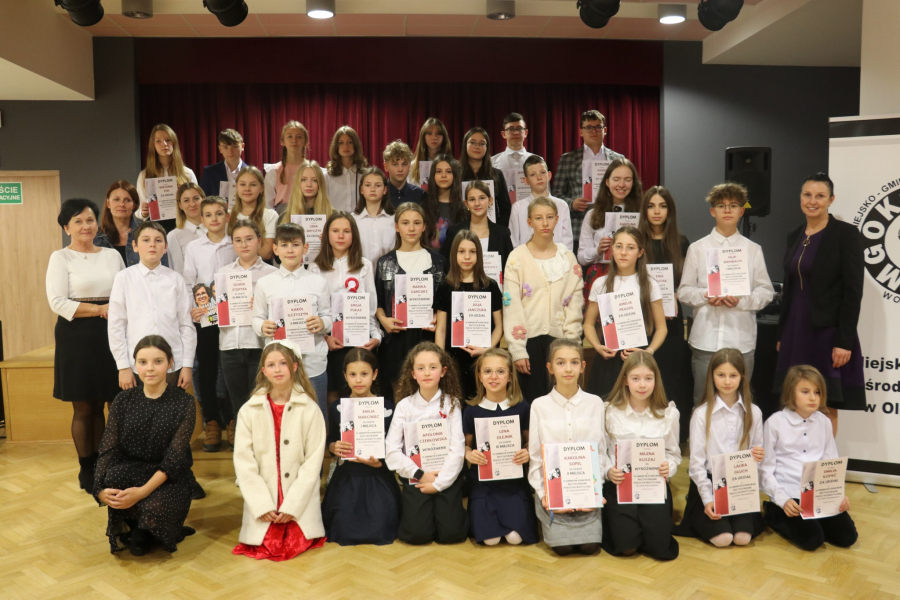 W Oleszycach recytowali w hołdzie Niepodległej [WYNIKI]