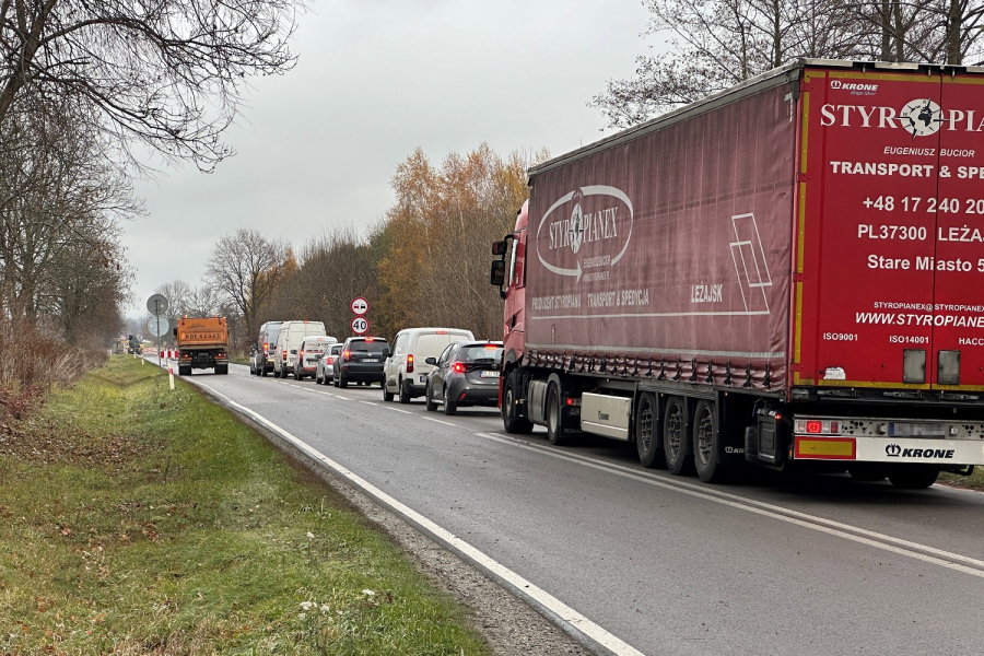 Ruszyła przebudowa drogi z Oleszyc do Cieszanowa. Są utrudnienia w ruchu [FOTO]