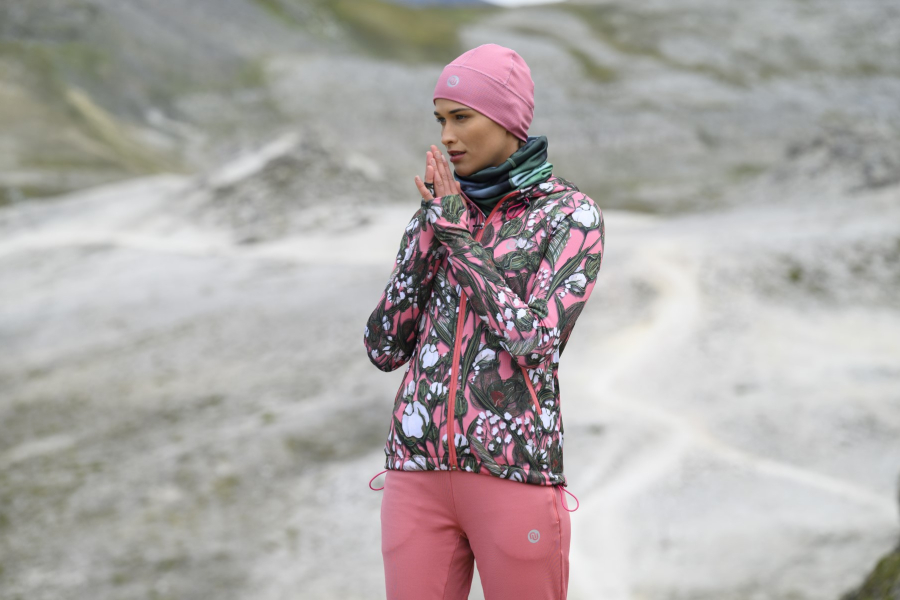 Jak wybrać funkcjonalną bluzę sportową? Podpowiadamy!
