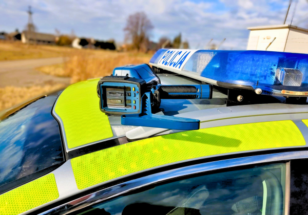 Policja ukarała pirata drogowego – 5 tysięcy złotych mandatu za brawurową jazdę