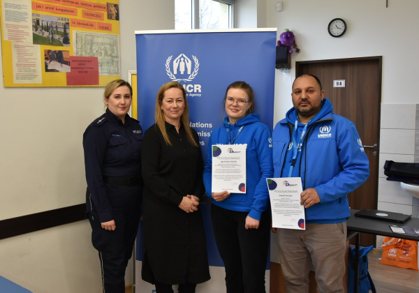 Jak zrozumieć innych? Policjanci i UNHCR edukują młodzież w Lubaczowie