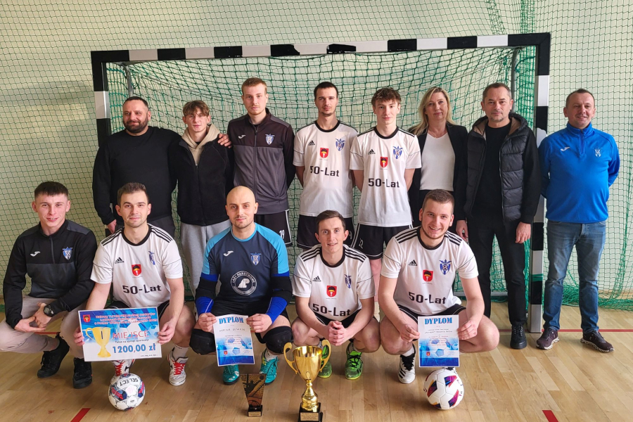 Huragan Basznia Dolna z Pucharem Wójta Gminy Lubaczów [FOTO]