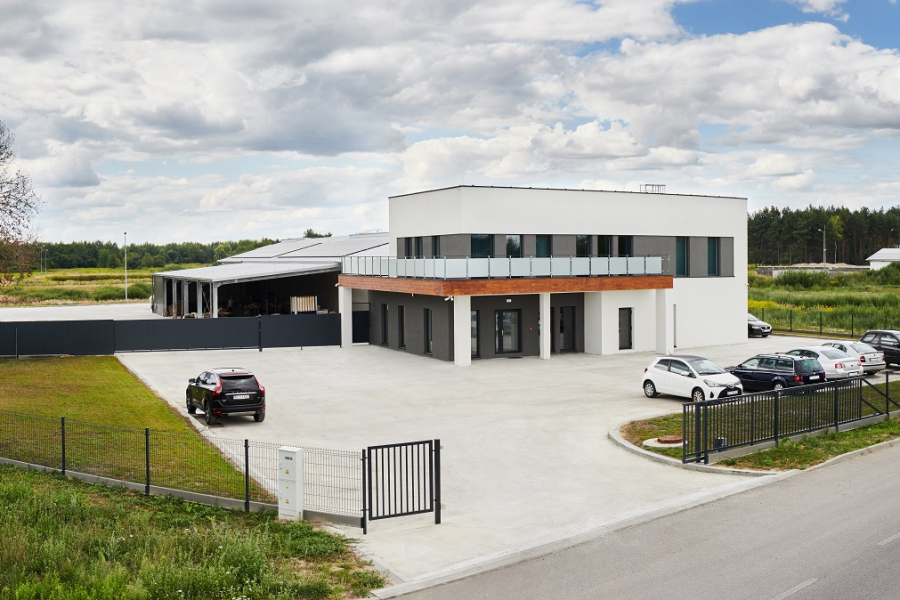 DANZZ: Oferta pracy dla lakierników meblowych