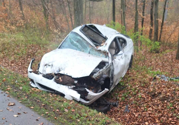 Dachowanie BMW na trasie Uszkowce - Nowy Dzików