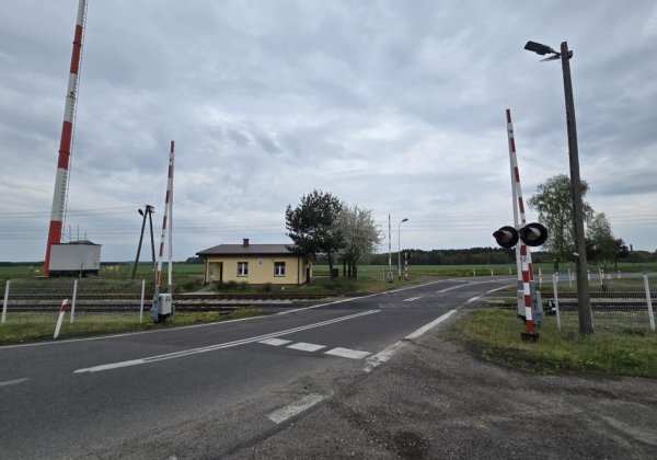 Radny Paweł Maksymiec interweniuje w sprawie przejazdu kolejowego w Baszni Dolnej