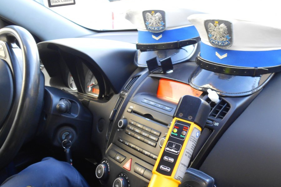 Rowerzysta z 2,5 promila i pijani kierowcy. Policja nie odpuszcza nietrzeźwym