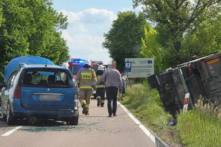 Zawiodły hamulce. O krok od tragedii na trasie Cieszanów - Kowalówka [ZDJĘCIA]