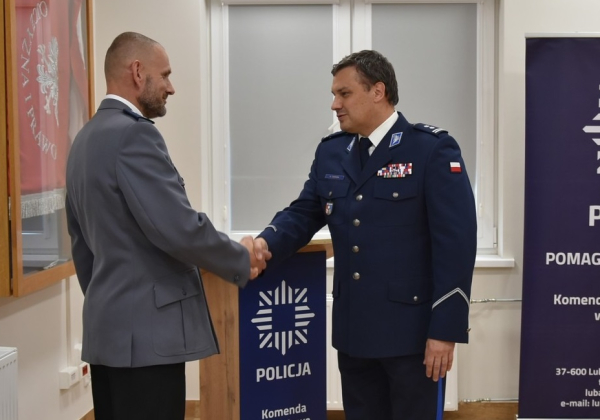 Pożegnanie z mundurem. Nadkom. Jacek Stelmaszyk zakończył służbę w Policji