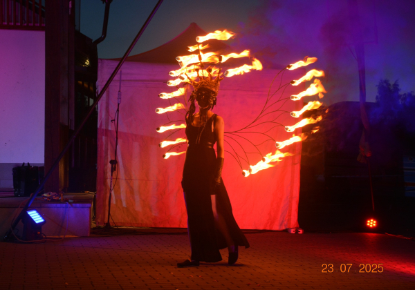 „Śladami Singera” w Starym Dzikowie. Wieczór pełen opowieści, muzyki i teatru [FOTO]