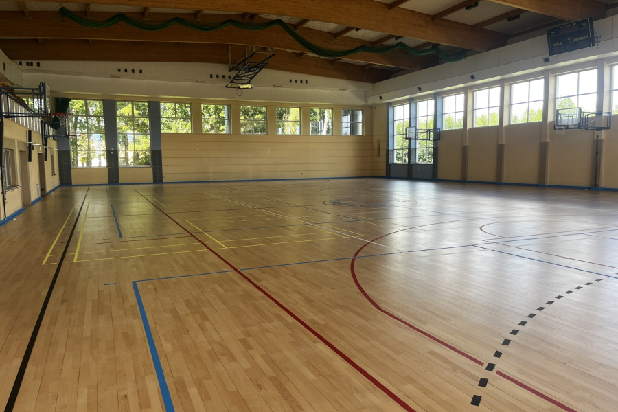 Remont hali sportowej w Zespole Szkół im. gen. Józefa Kustronia zakończony