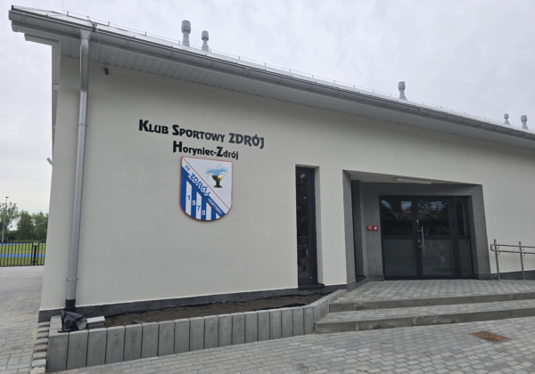 Otwarcie nowej szatni i mecz z Gwiazdą - piłkarska niedziela w Horyńcu-Zdroju