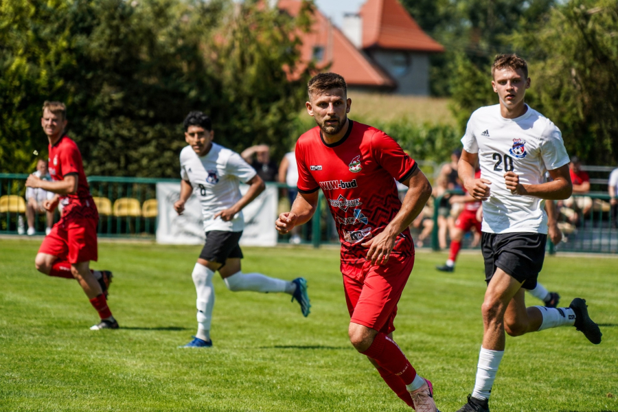 Okręgówka: Pogoń-Sokół II rozgromił Fenix. Start Lisie Jamy z pierwszym zwycięstwem