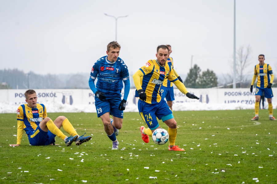 Pogoń-Sokół Lubaczów postawił się liderowi. Emocjonujący remis z Avią Świdnik [ZDJĘCIA]