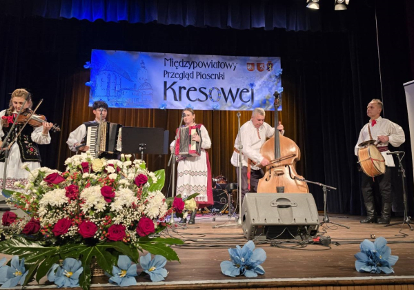 Muzyka Kresów zabrzmiała w Lubaczowie - za nami Przegląd Piosenki Kresowej [FOTO]