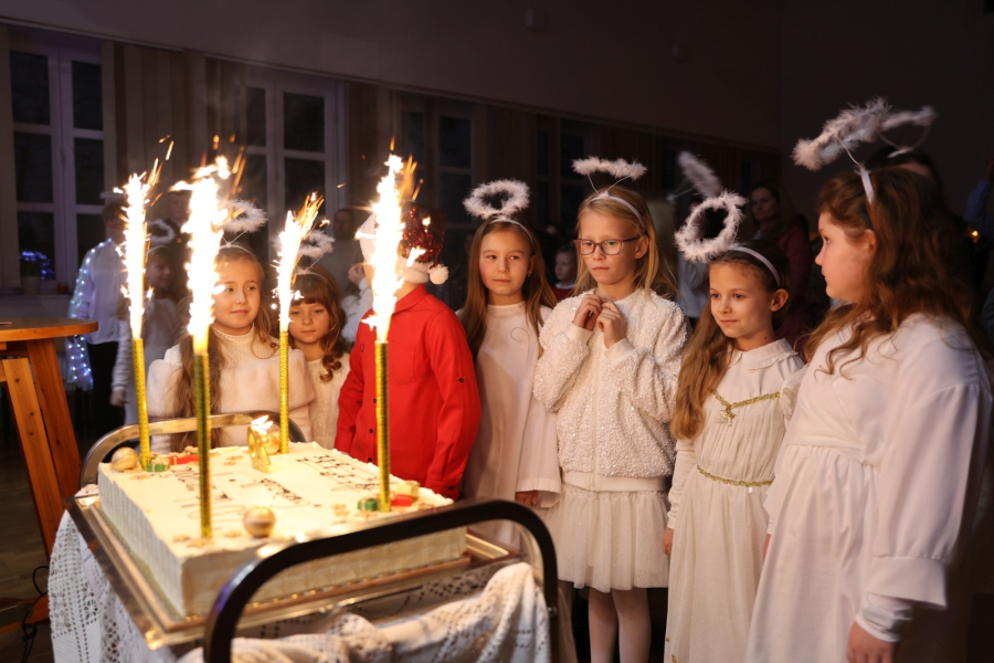 20 lat śpiewu i tradycji. „Gwiazdki” świętowały w Krowicy Samej [ZDJĘCIA]