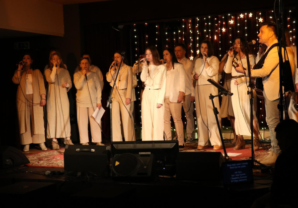Muzyczny wieczór w Oleszycach. Na scenie zespoły młodzieżowe i gospel [ZDJĘCIA]