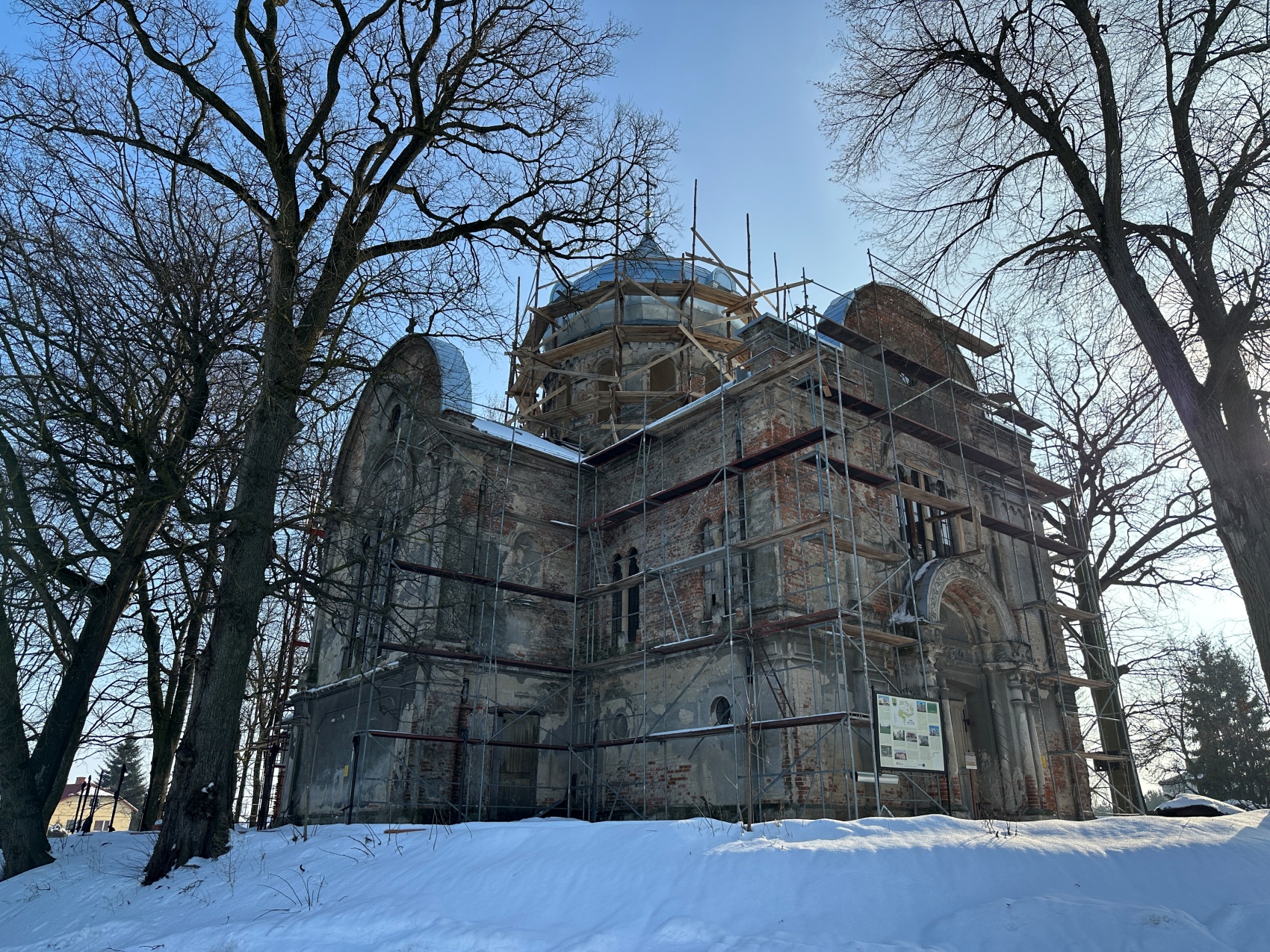 Trwa remont cerkwi pw. św. Dymitra w Starym Dzikowie [ZDJĘCIA]