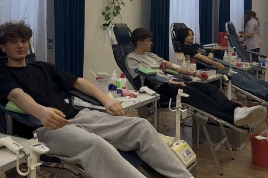 Akcja krwiodawstwa w Zespole Szkół w Lubaczowie. Zebrano 6,75 litra krwi