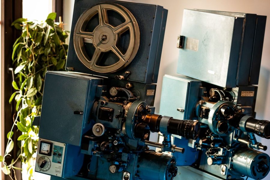 Stały w ukryciu od lat 90. Teraz każdy może je zobaczyć w Teatrze Dworskim w Horyńcu-Zdroju