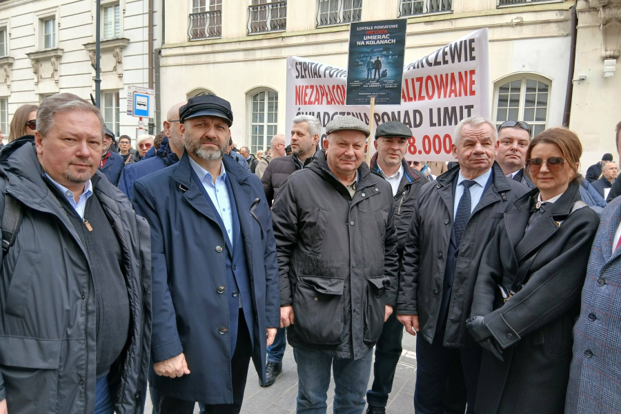 "Nie będą umierać na kolanach". Przedstawiciele Powiatu Lubaczowskiego na proteście w Warszawie