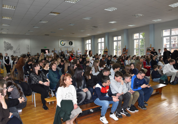 Ósmoklasiści wybierają szkołę. Dzień Otwarty w ZSCKR w Oleszycach [FOTORELACJA]