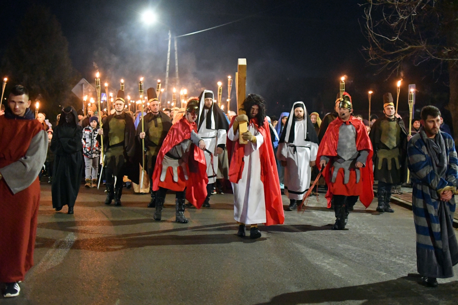 Poruszające widowisko w Łukawcu. Misterium Męki Pańskiej już w niedzielny wieczór