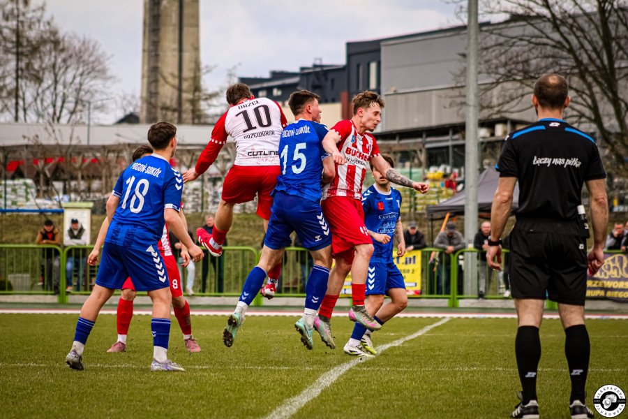 Okręgówka: Pogoń bez zwycięstwa, Start z ważnym punktem [WYNIKI]