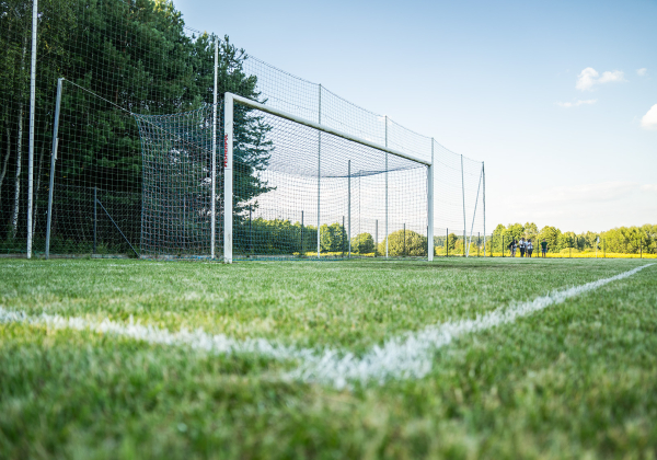 Unia zatrzymała Czarnych, lider się nie zmienia. Sporo goli w 13. kolejce B klasy