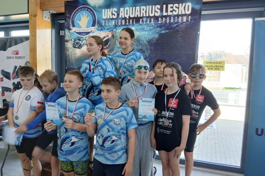 Rekiny z medalami i rekordami. Świetne starty w dwóch zawodach