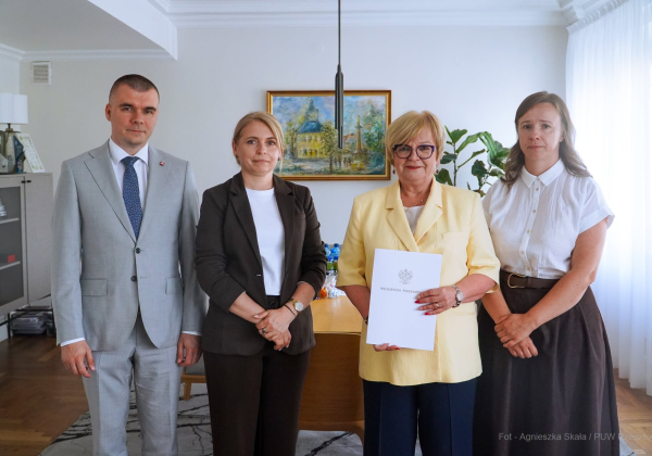 Ponad 1,3 mln zł dofinansowania dla gminy Oleszyce na budowę drogi w Futorach