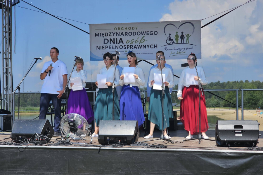 Międzynarodowy Dzień Osób z Niepełnosprawnościami w Rudzie Różanieckiej [ZDJĘCIA]