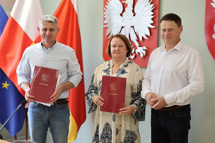 Ponad 7,8 mln zł na drogę Cewków – Stary Dzików. Podpisano umowę