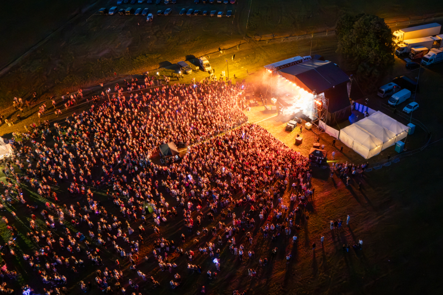 Dwie sceny, 35 stoisk KGW i koncert Kombii. Wielki finał Festiwalu Dziedzictwa Kresów [PROGRAM]