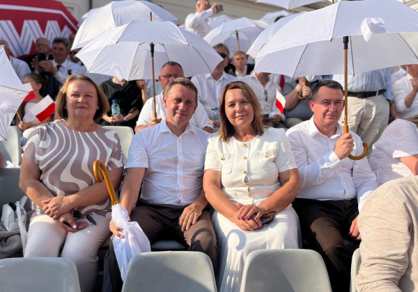 Przedstawiciele powiatu lubaczowskiego na rocznicy zaprzysiężenia Karola Nawrockiego