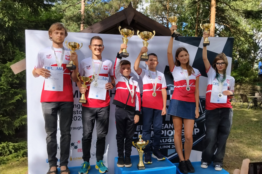Leo Gancarz i Amelia Szpunar na podium Mistrzostw Europy
