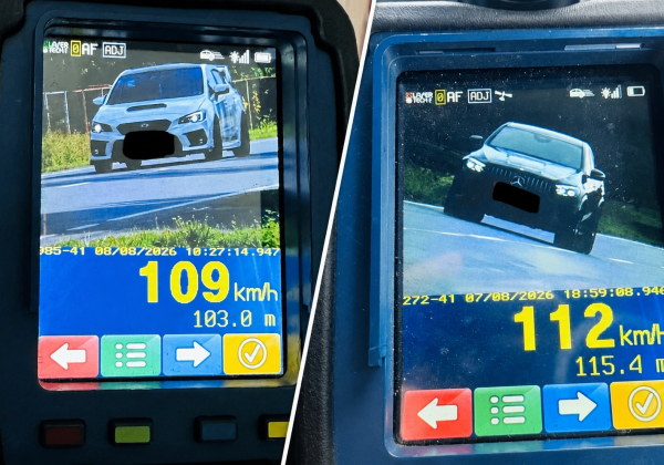 Ponad 100 km/h w terenie zabudowanym. Dwoje kierowców straciło prawa jazdy