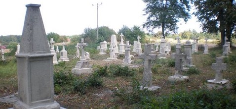 Niemiecki cmentarz w Podlesiu odnowiony 