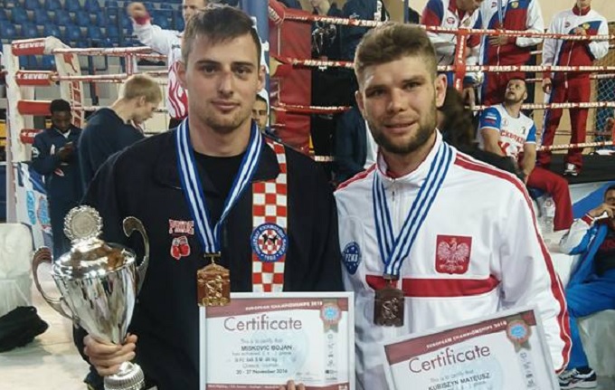 Mistrzostwa Europy w kickboxingu: srebro Mateusza Kubiszyna