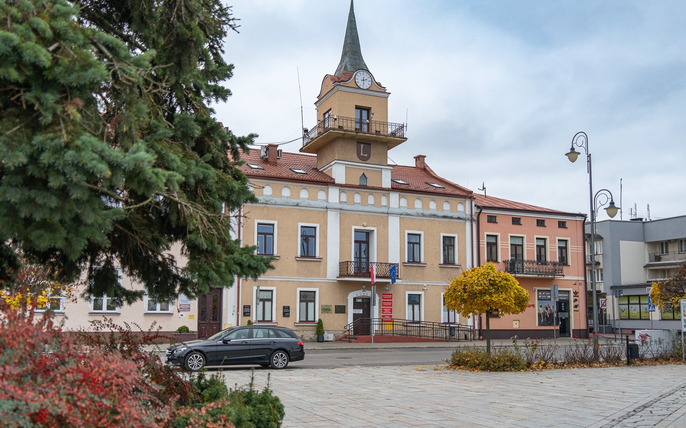 Urząd Miejski w Lubaczowie fot. archiwum ZLUBACZOWA.PL