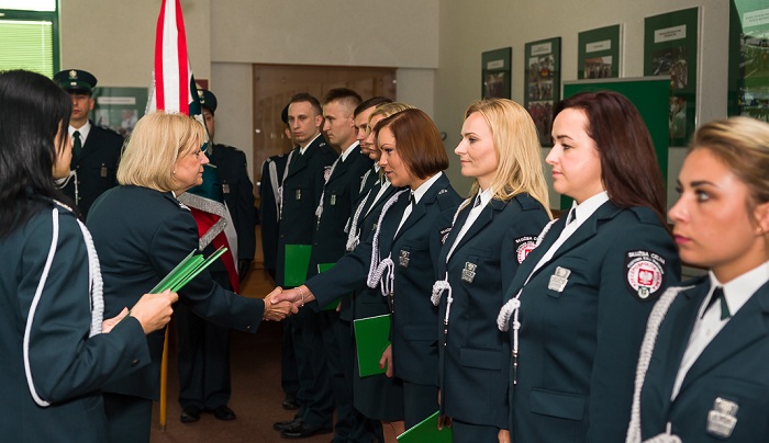 Nowi funkcjonariusze w szeregach Izby Celnej