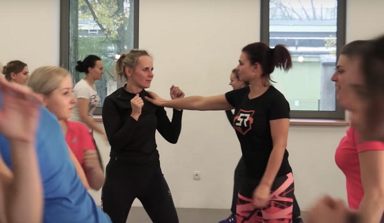 Ruszyły zapisy na bezpłatny kurs samoobrony kobiet 