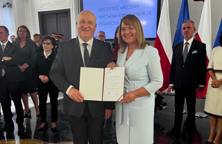 Przewodniczący PKW Sylwester Marciniak i poseł Teresa Pamuła