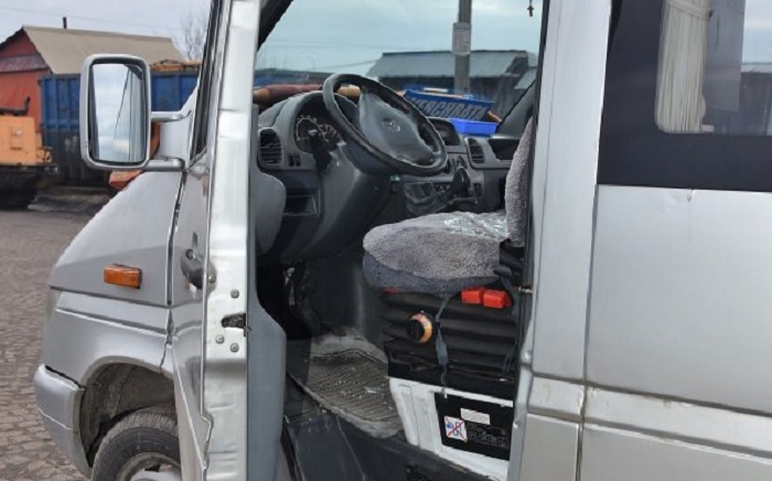 Policjanci zatrzymali sprawcę włamania do auta. Okazał się nim 19-latek z Lubaczowa