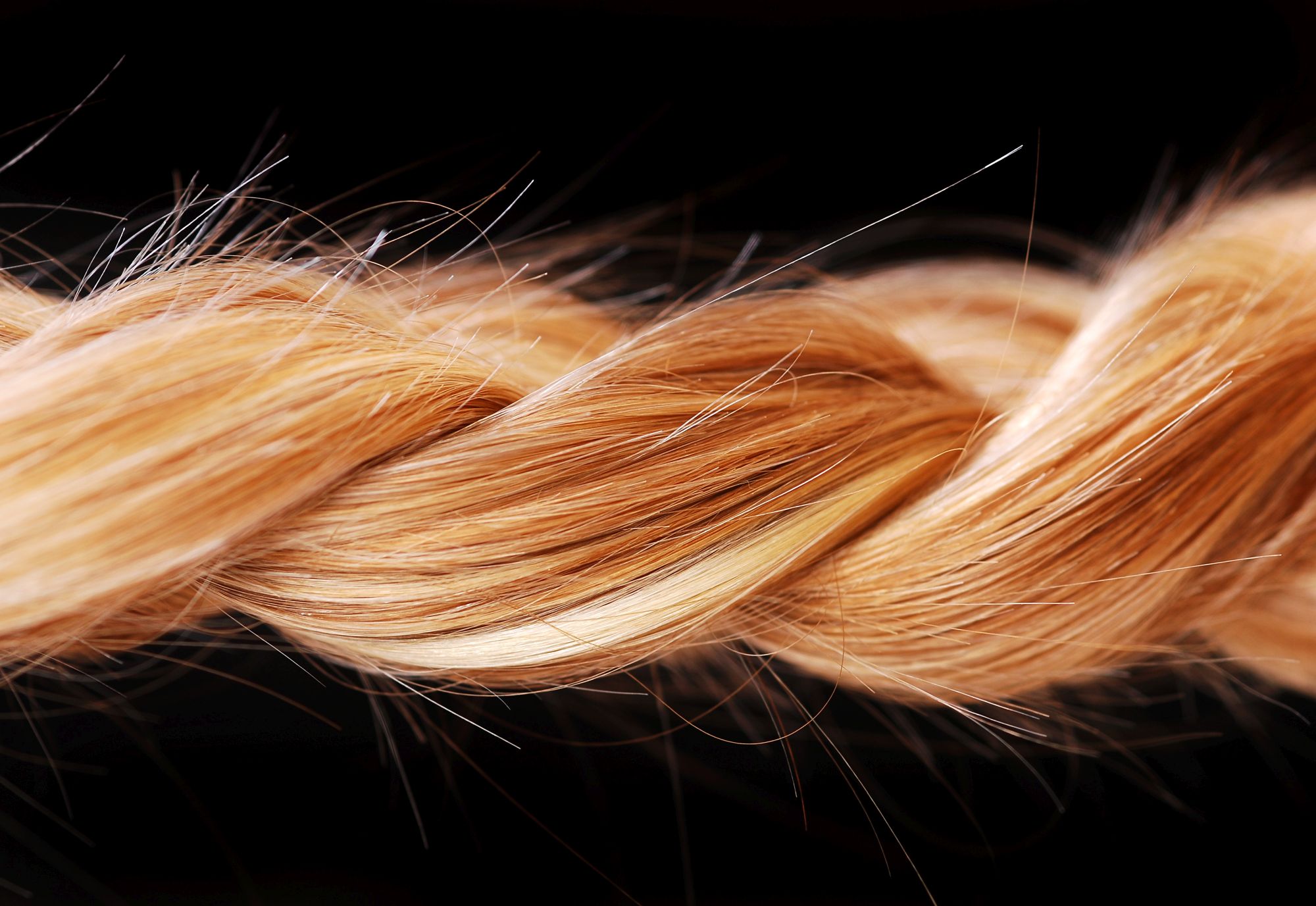 Anwen - włosy splecione w warkocz