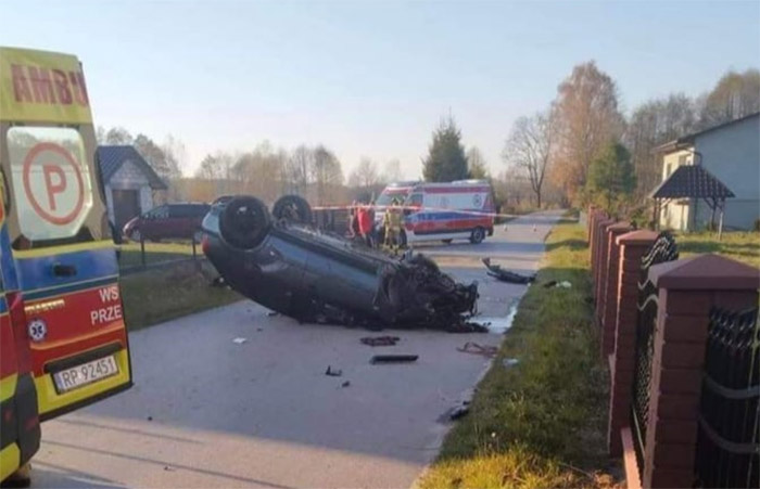 Lipie: 21-latek stracił panowanie nad autem i dachował. Trzy osoby w szpitalu